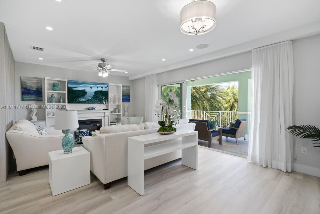 COCO PLUM BEACH - Residential Lease