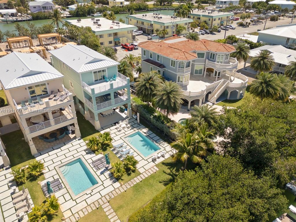 COCO PLUM BEACH - Residential Lease