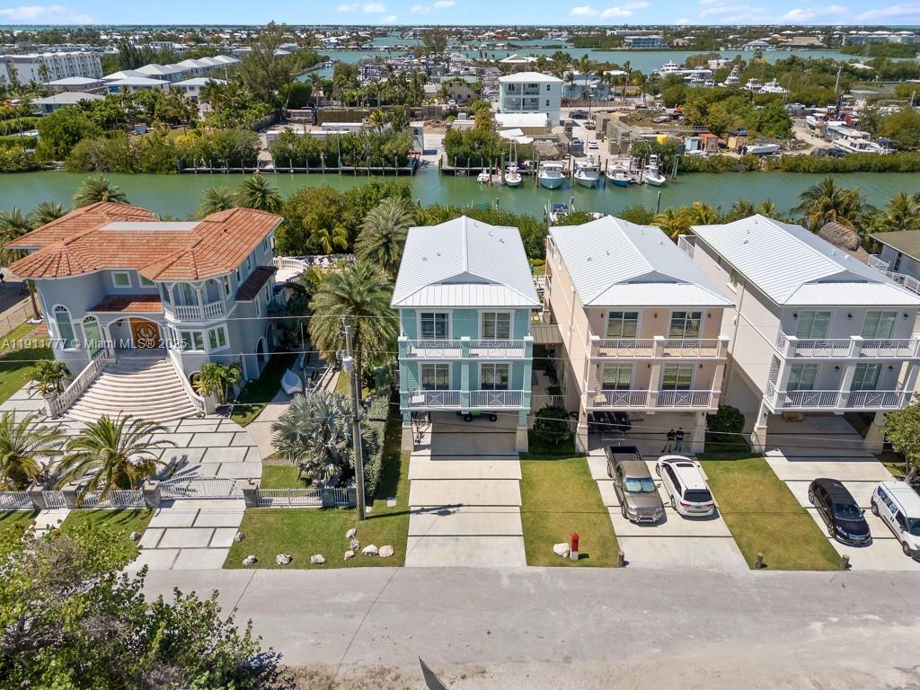 COCO PLUM BEACH - Residential Lease