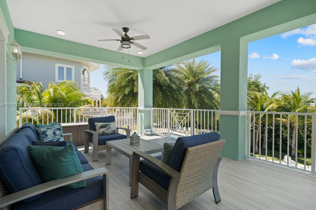 COCO PLUM BEACH - Residential Lease