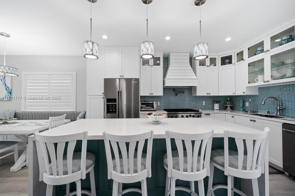 COCO PLUM BEACH - Residential Lease