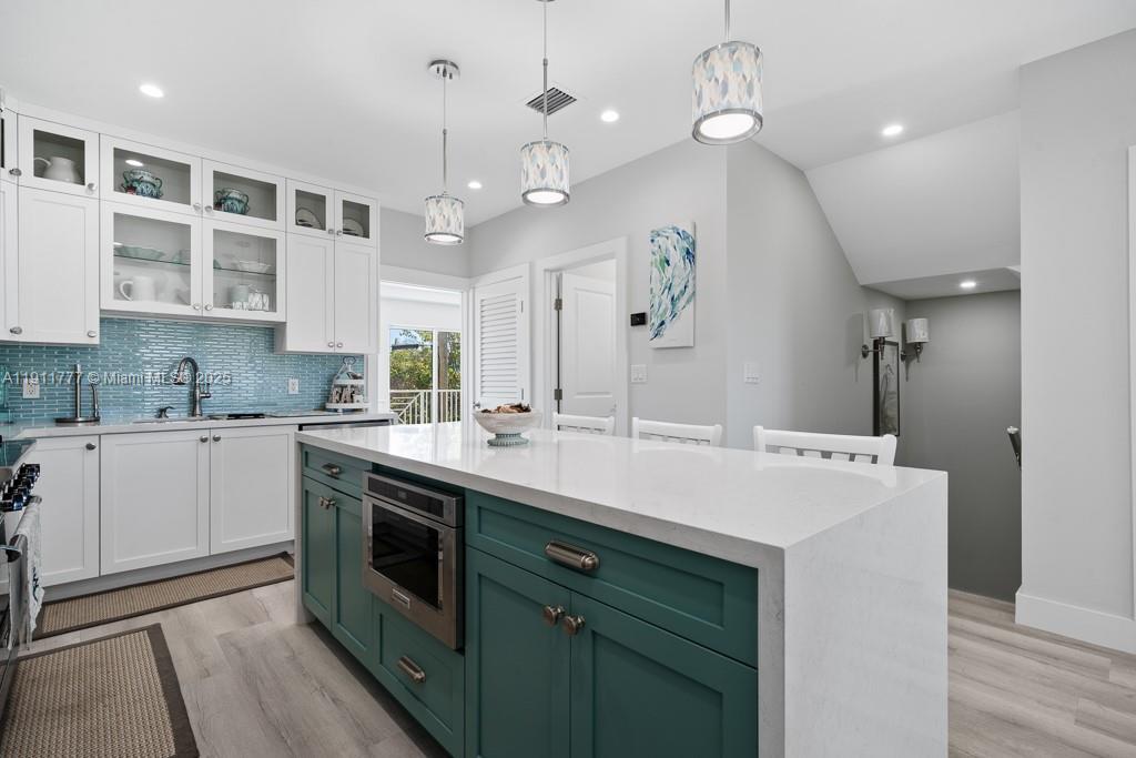 COCO PLUM BEACH - Residential Lease