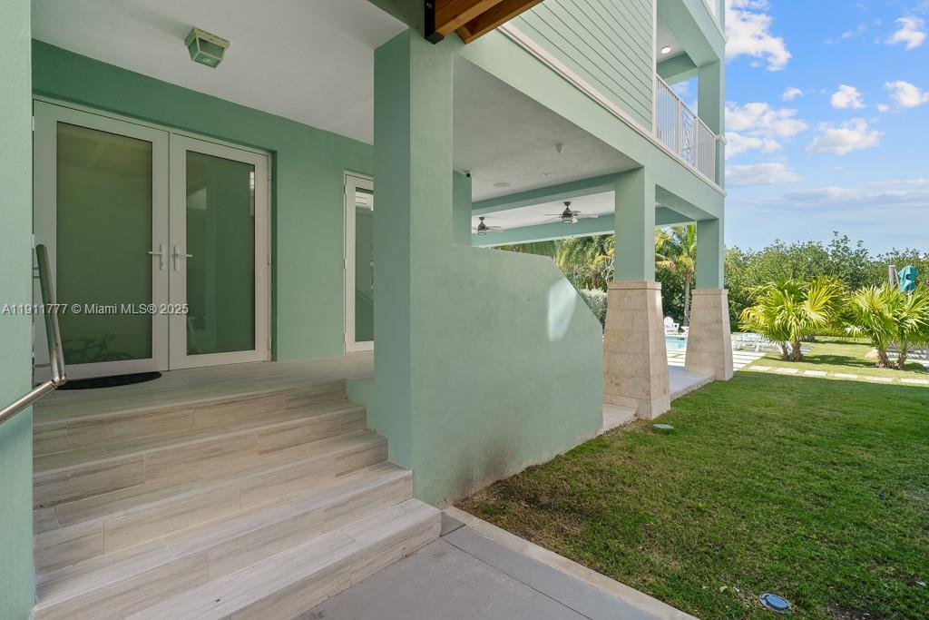 COCO PLUM BEACH - Residential Lease