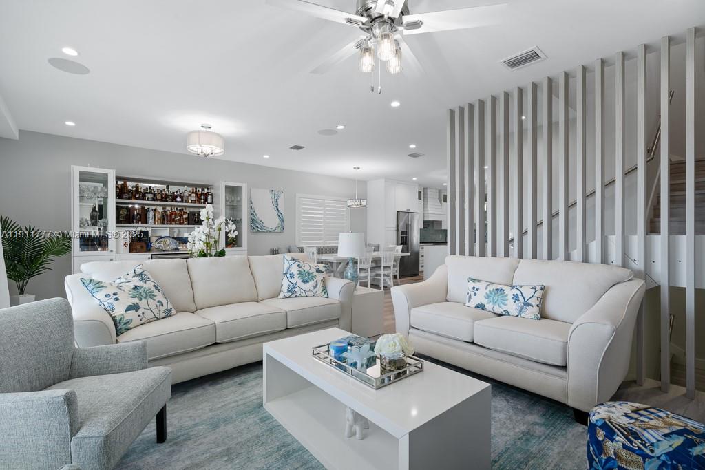 COCO PLUM BEACH - Residential Lease