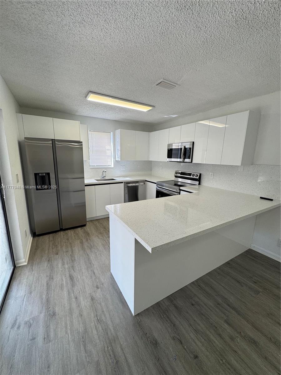 Rental Property at 2530 Nw 99th Ave 2530, Coral Springs, Broward County, Florida - Bedrooms: 3 
Bathrooms: 3  - $3,100 MO.