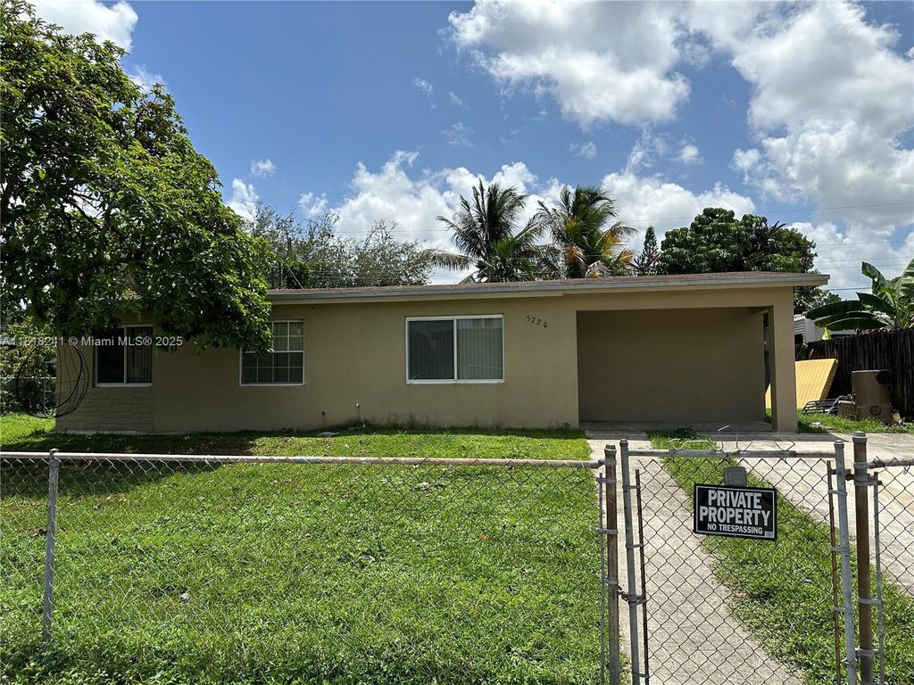 Photo of 5720 SW 36th Ct, Davie, FL 33314 (MLS # A11818241)