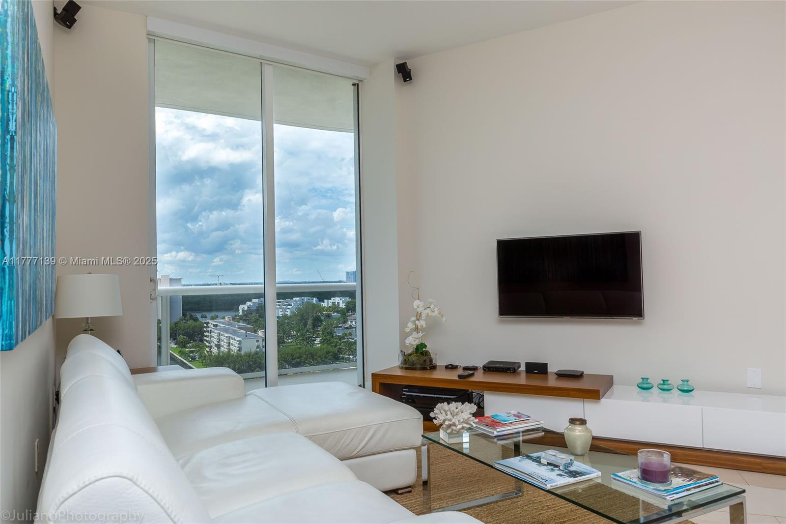 15811 Collins Ave 1105, Sunny Isles Beach, Miami-Dade County, Florida - 2 Bedrooms  
2 Bathrooms - 