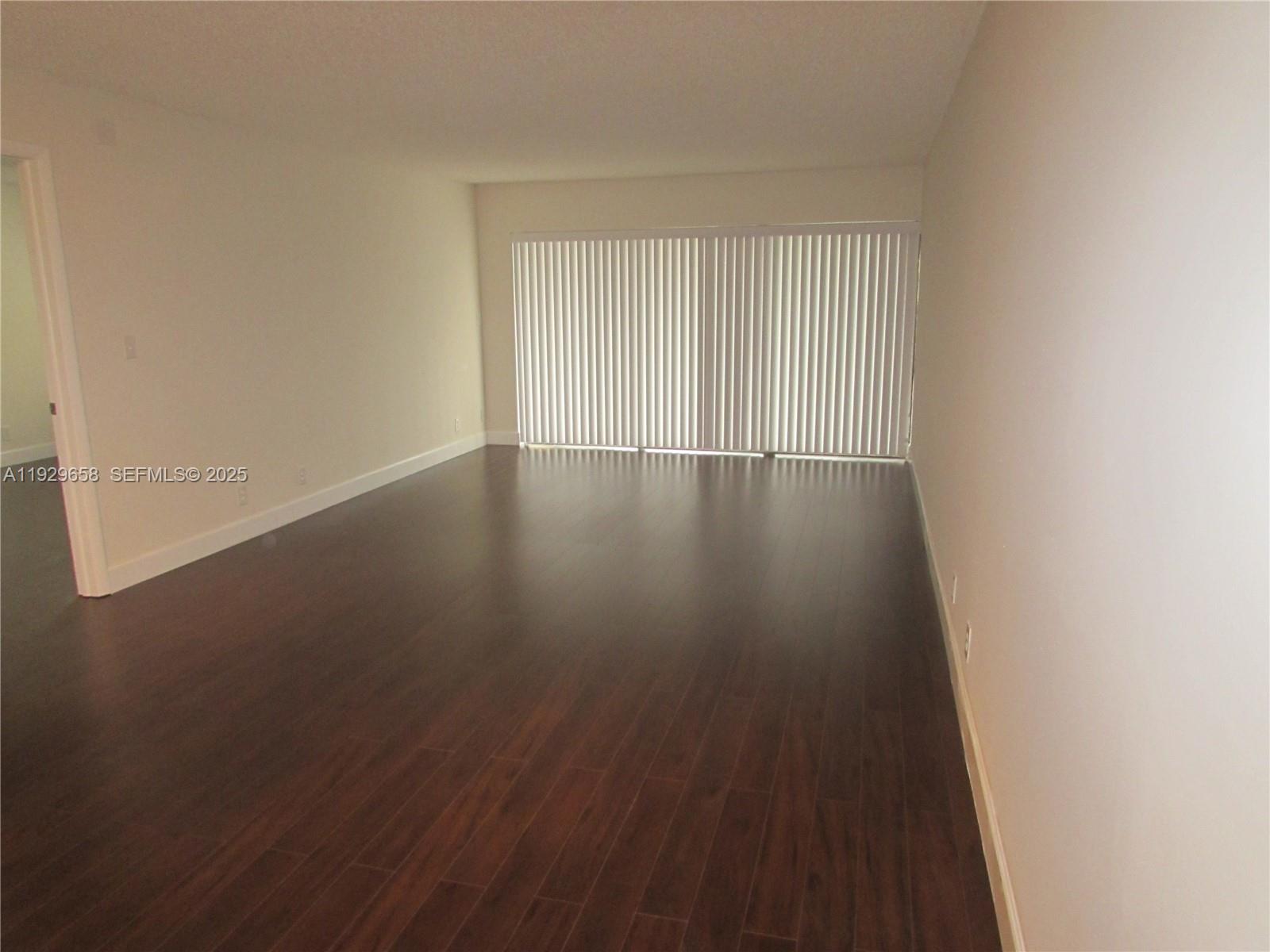 BUILDING SIX OF RACQUET C - Residential Lease