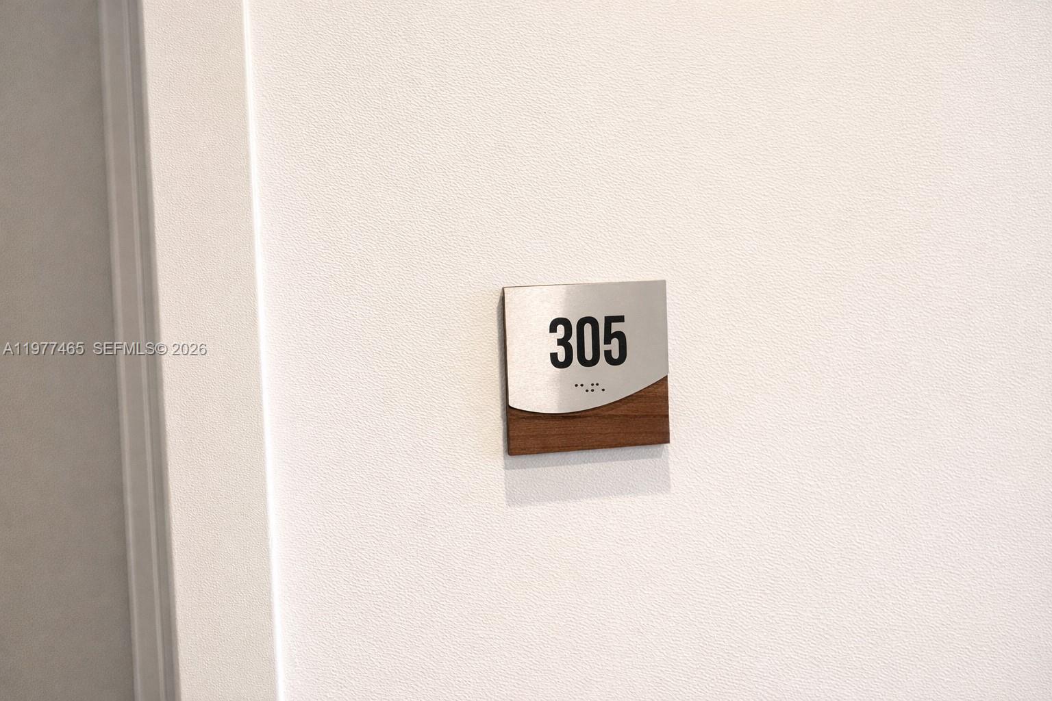 1950 Fletcher St 305