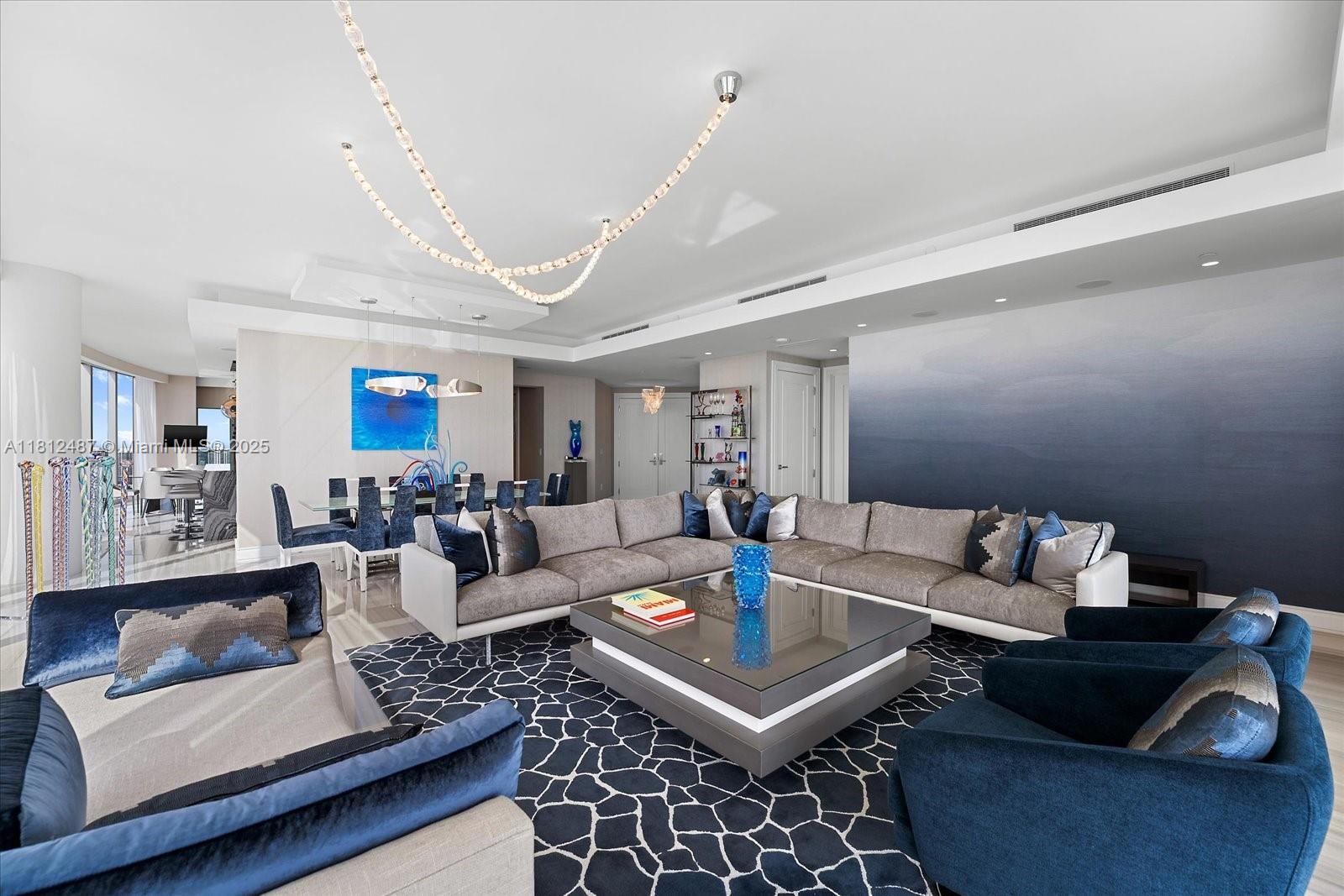 17901 Collins Ave 3004