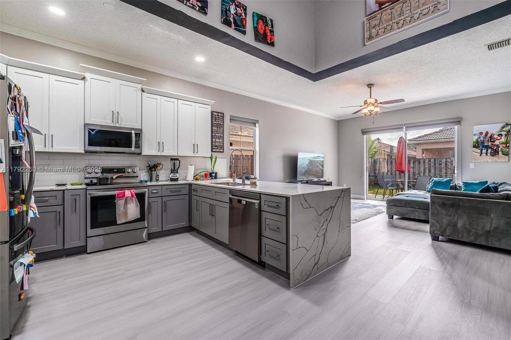 Photo of 14024 N Cypress Cove Cir, Davie, FL 33325 (MLS # A11792250)