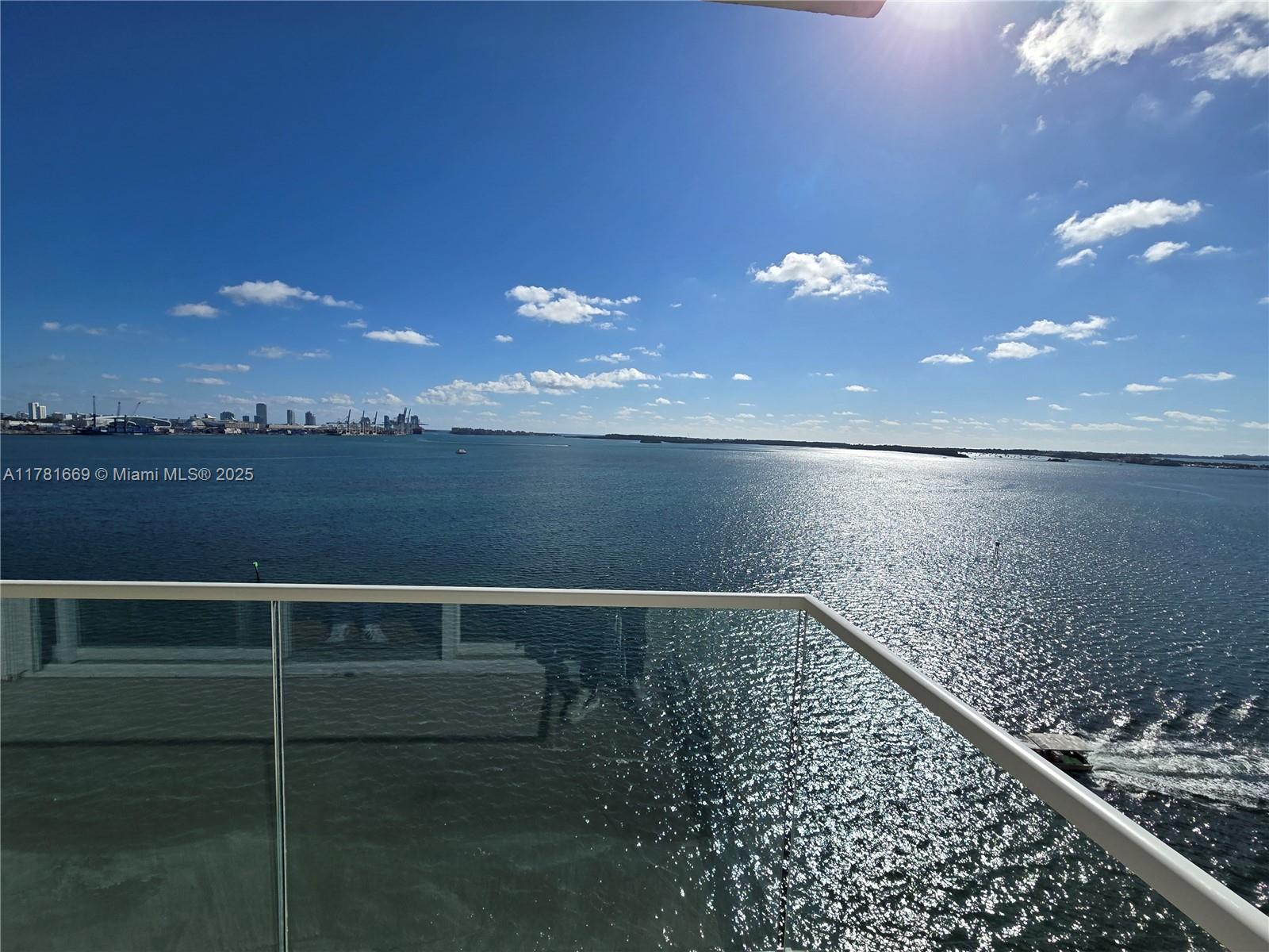 800 Claughton Island Dr 1205