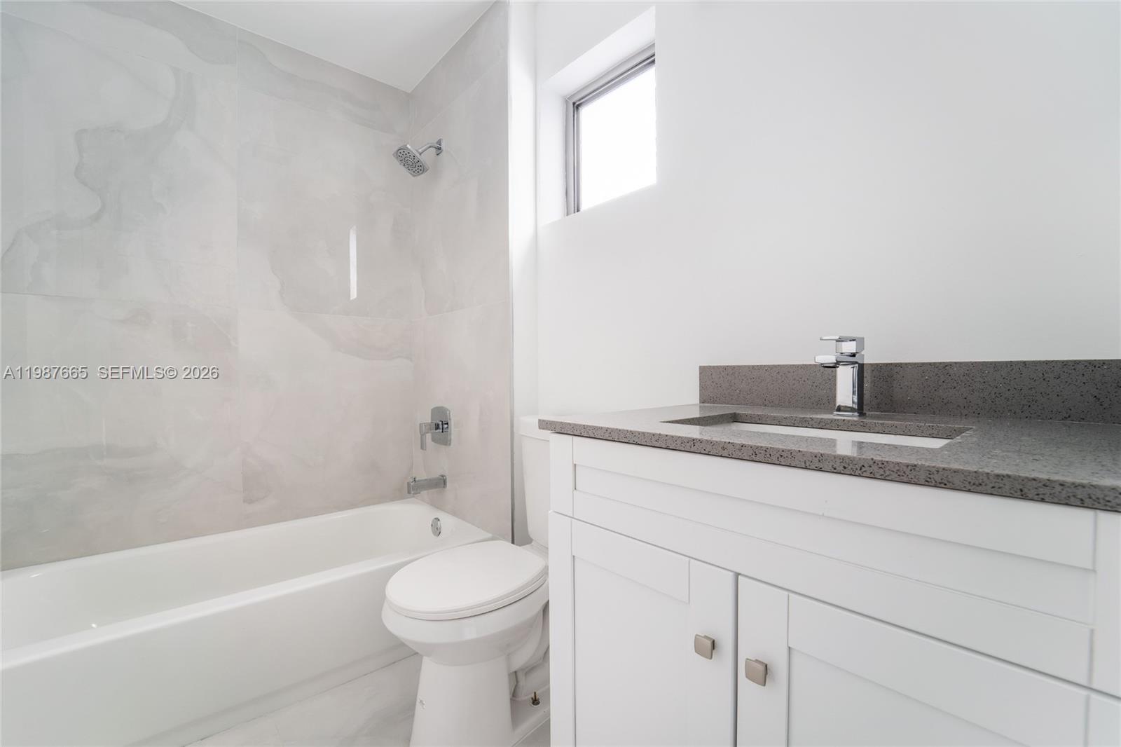 HIGHLAND PARK - Residential Lease