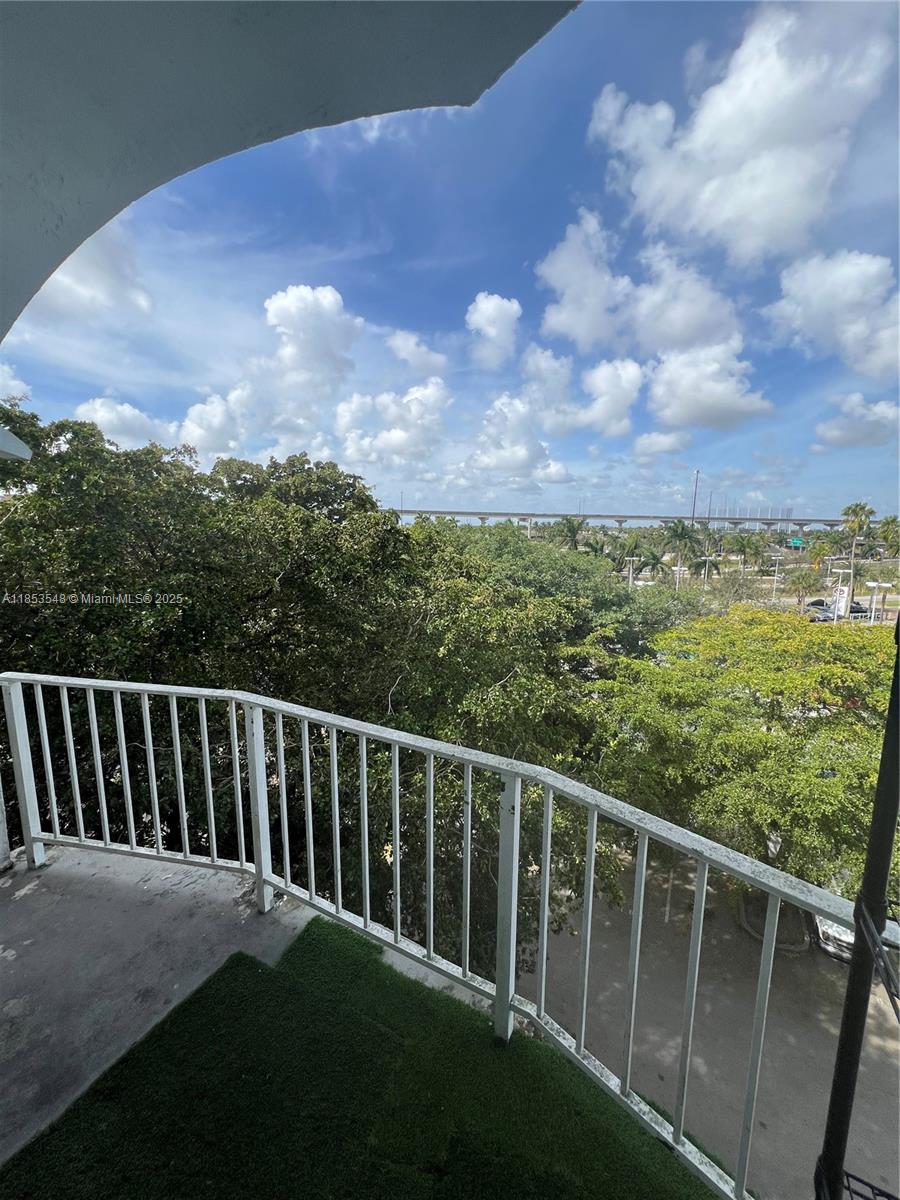 MONTECARLO CONDO - Residential