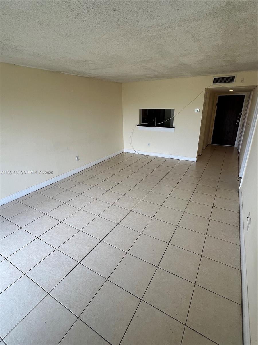 MONTECARLO CONDO - Residential