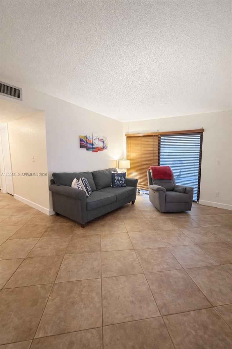 MAGNOLIA LANE CONDO - Residential