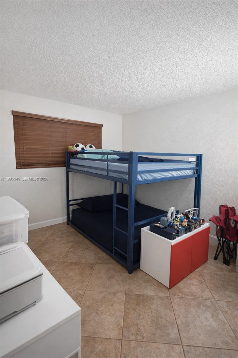 MAGNOLIA LANE CONDO - Residential