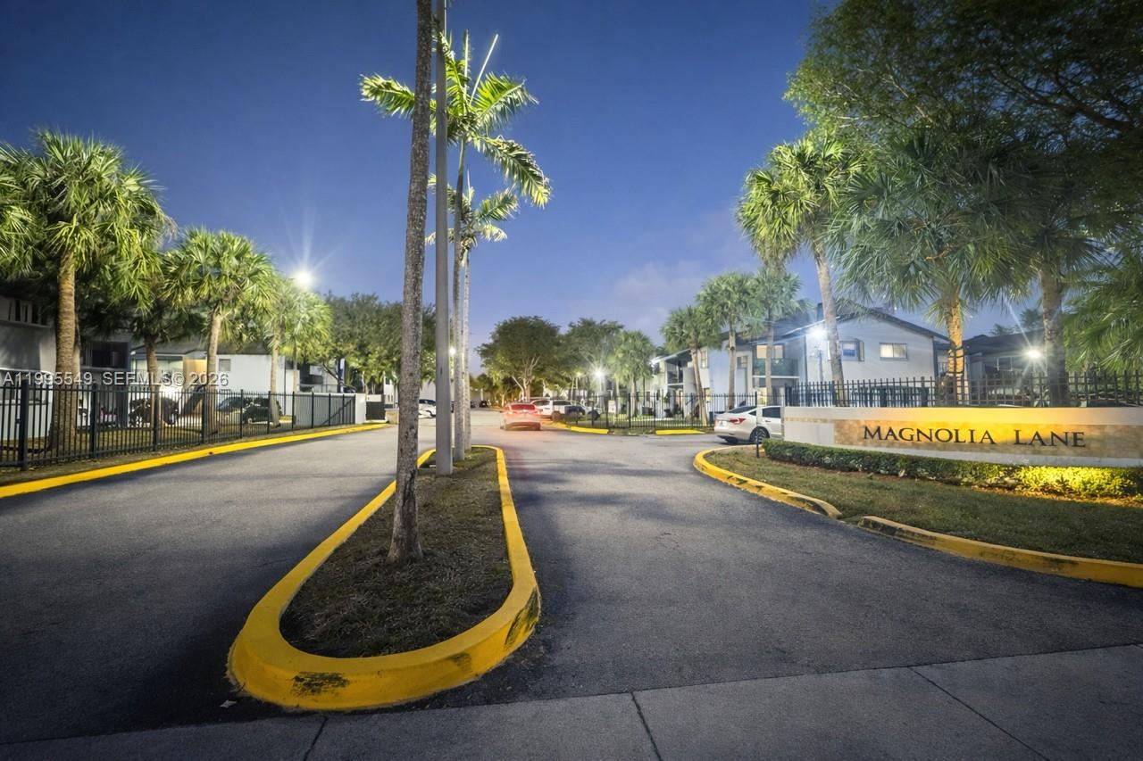 MAGNOLIA LANE CONDO - Residential