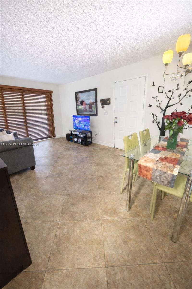 MAGNOLIA LANE CONDO - Residential