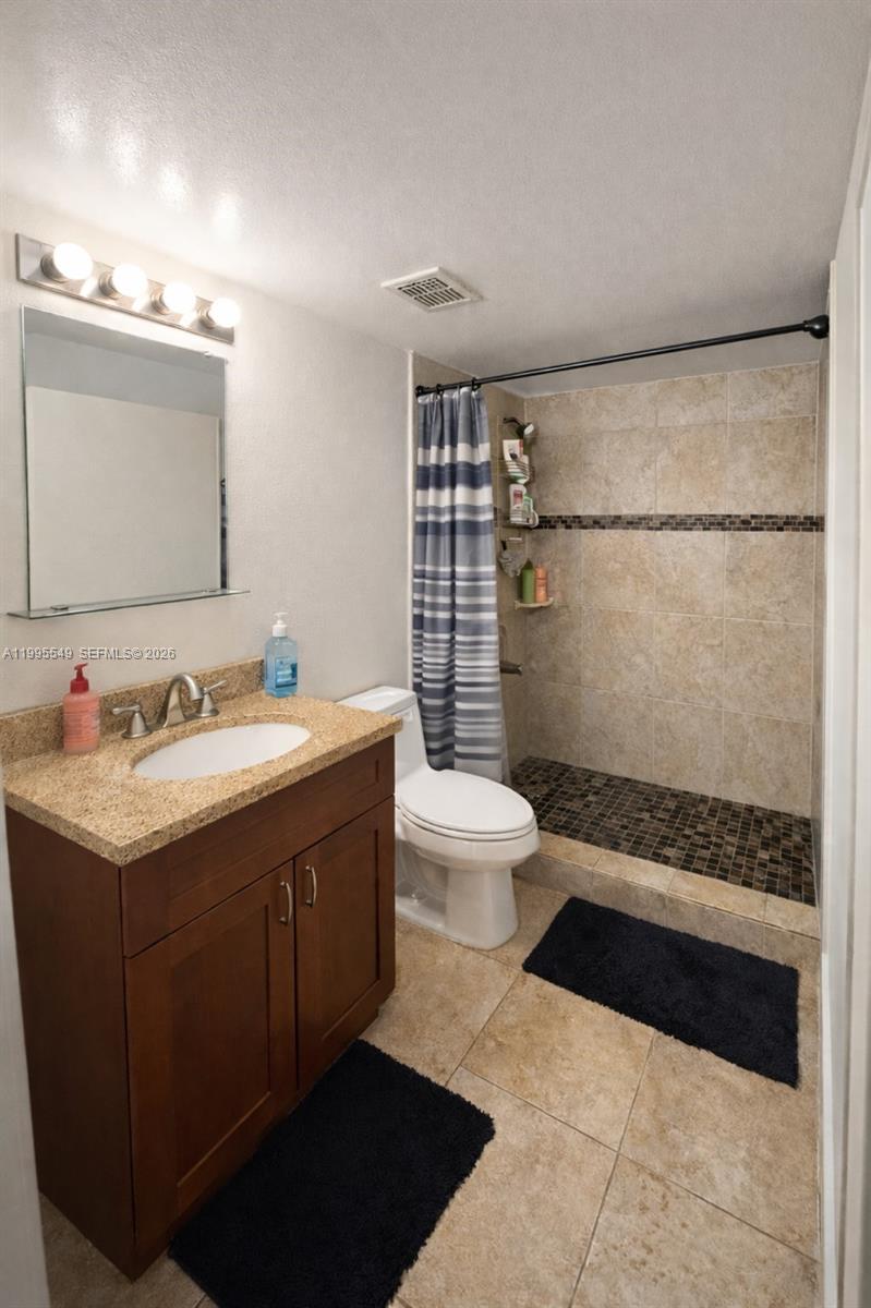 MAGNOLIA LANE CONDO - Residential