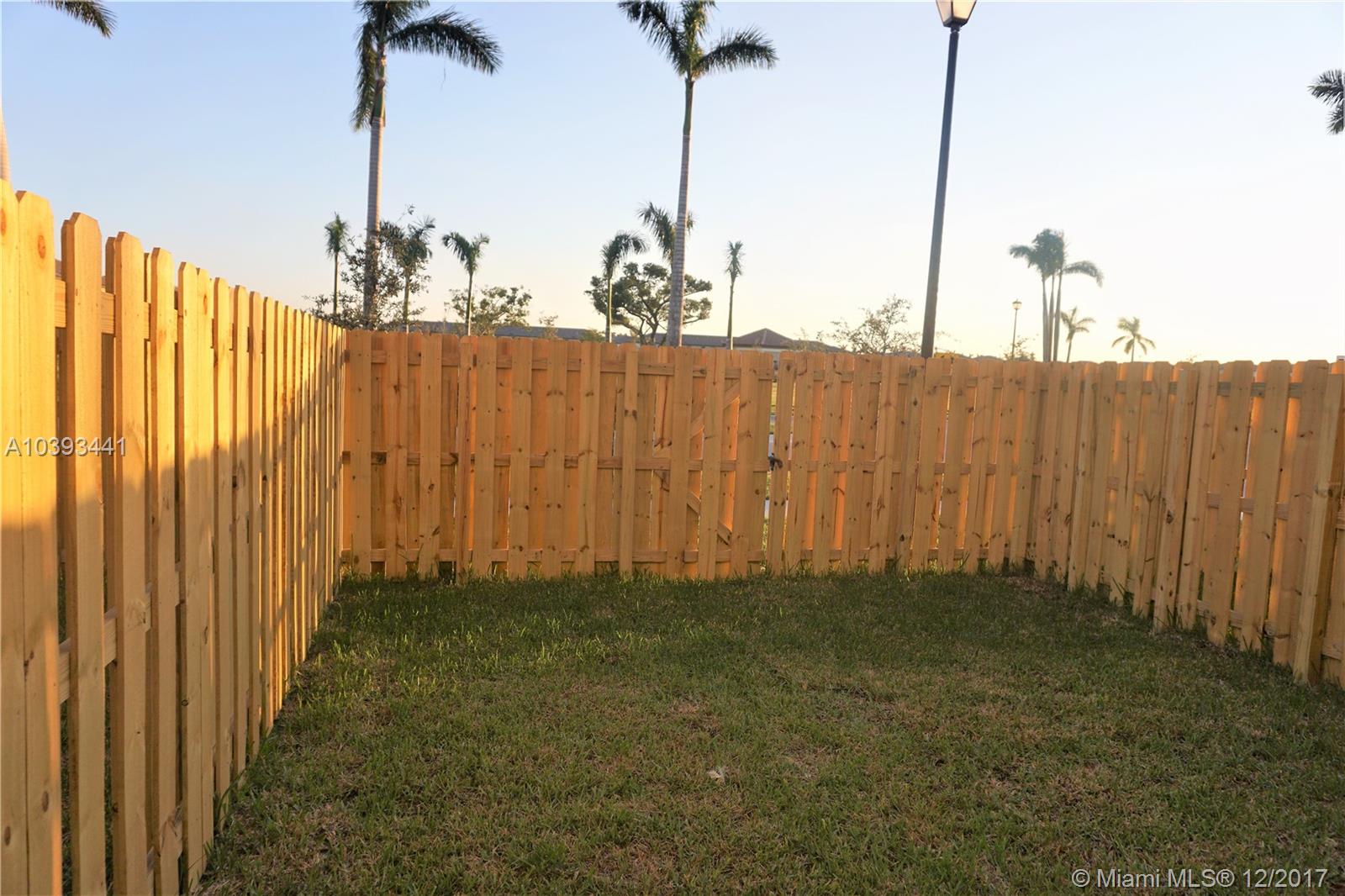 COCO PALM ESTATES - Residential Lease