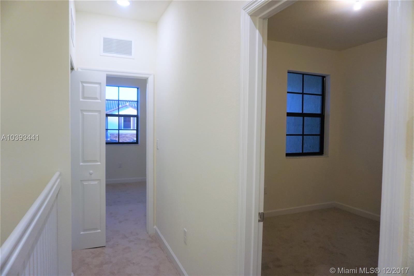 COCO PALM ESTATES - Residential Lease