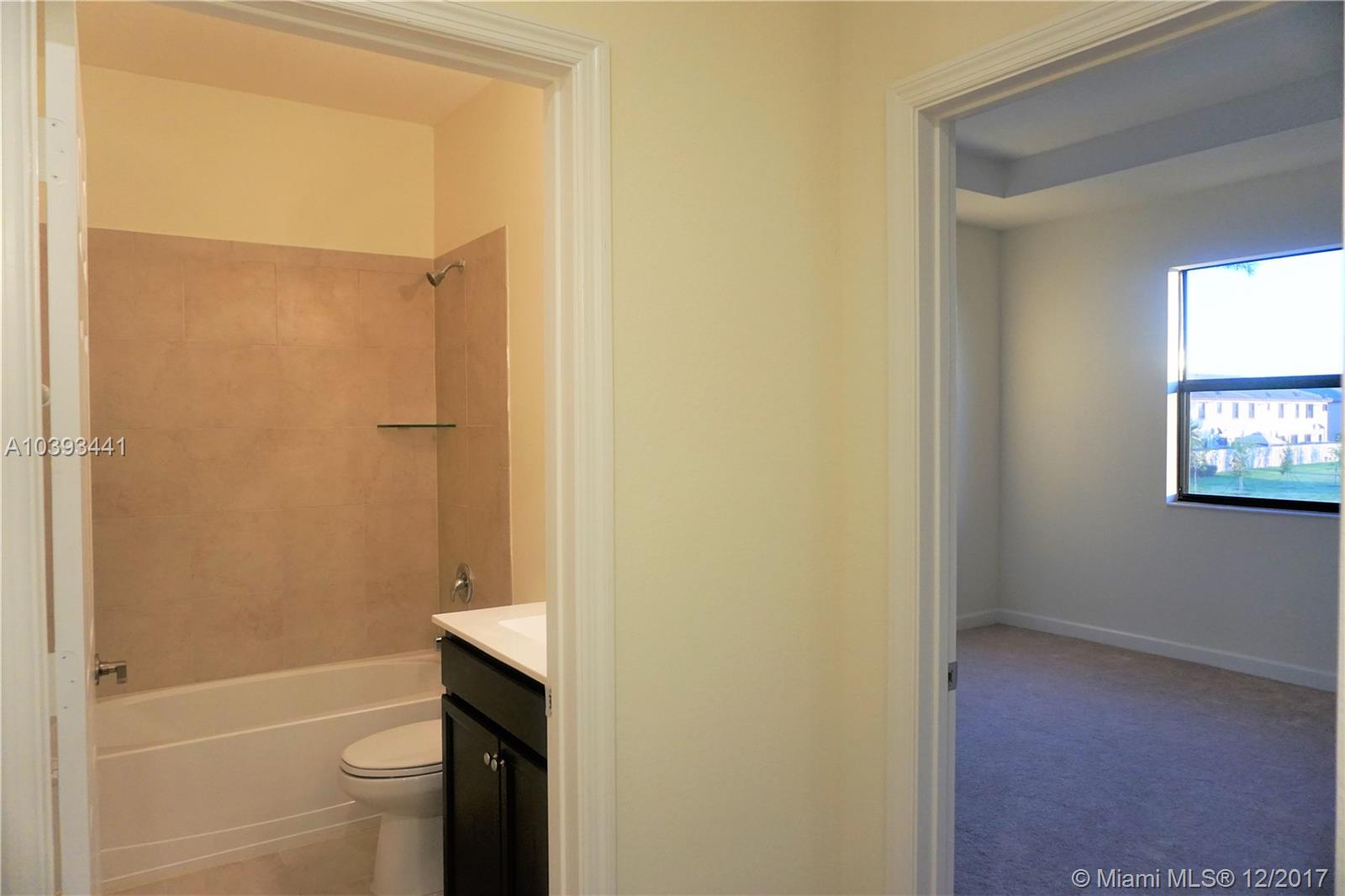 COCO PALM ESTATES - Residential Lease