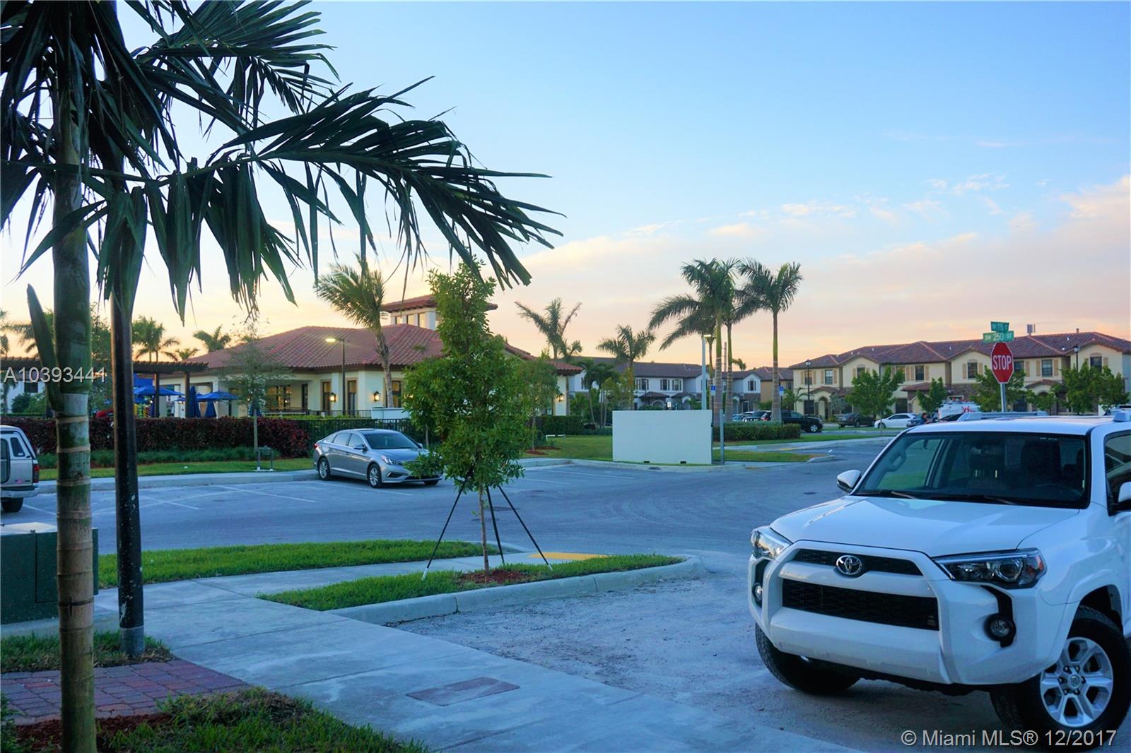 COCO PALM ESTATES - Residential Lease