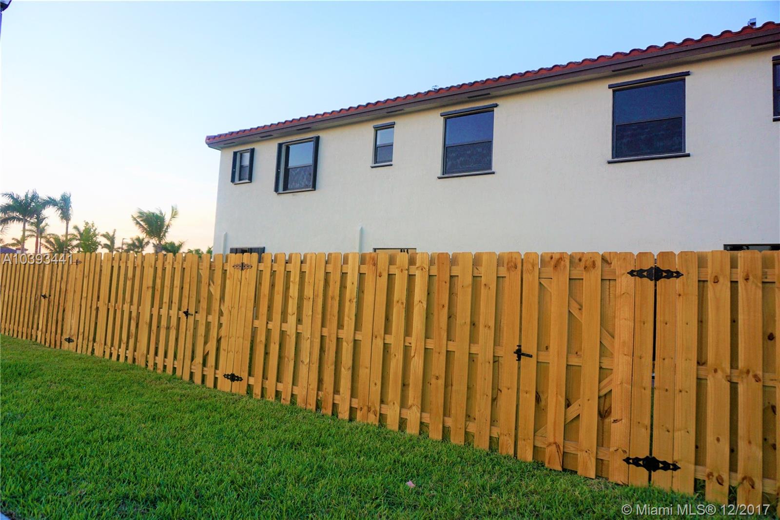 COCO PALM ESTATES - Residential Lease