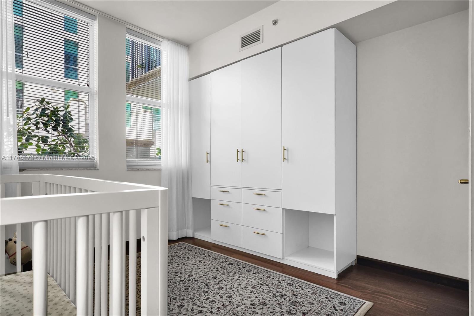 ONE VILLAGE PLACE CONDO - Residential