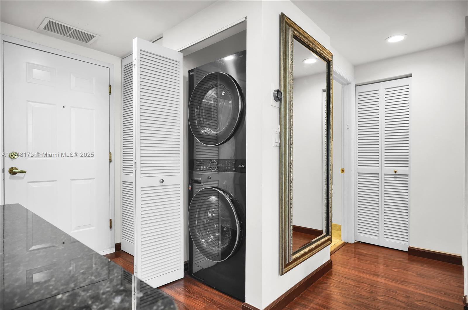 ONE VILLAGE PLACE CONDO - Residential