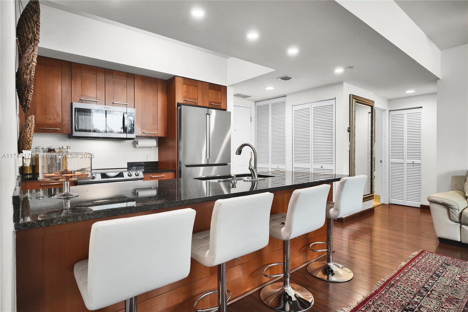 ONE VILLAGE PLACE CONDO - Residential