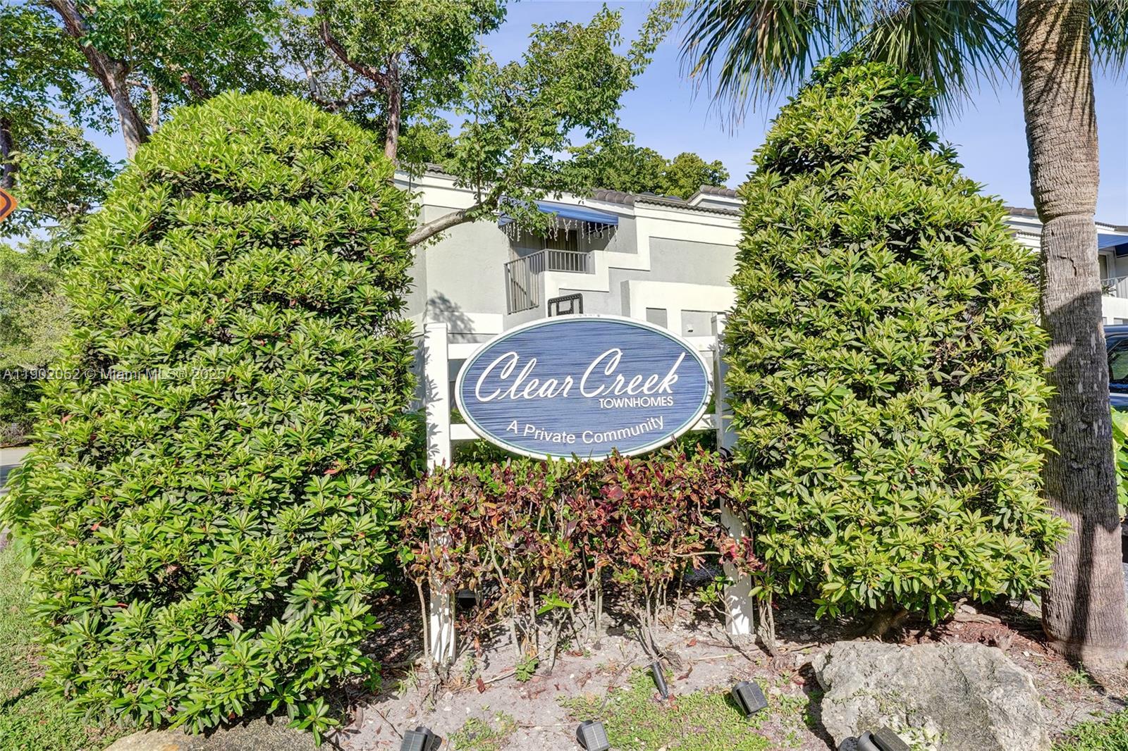 CROSS CREEK TOWNHOMES PLA - Residential