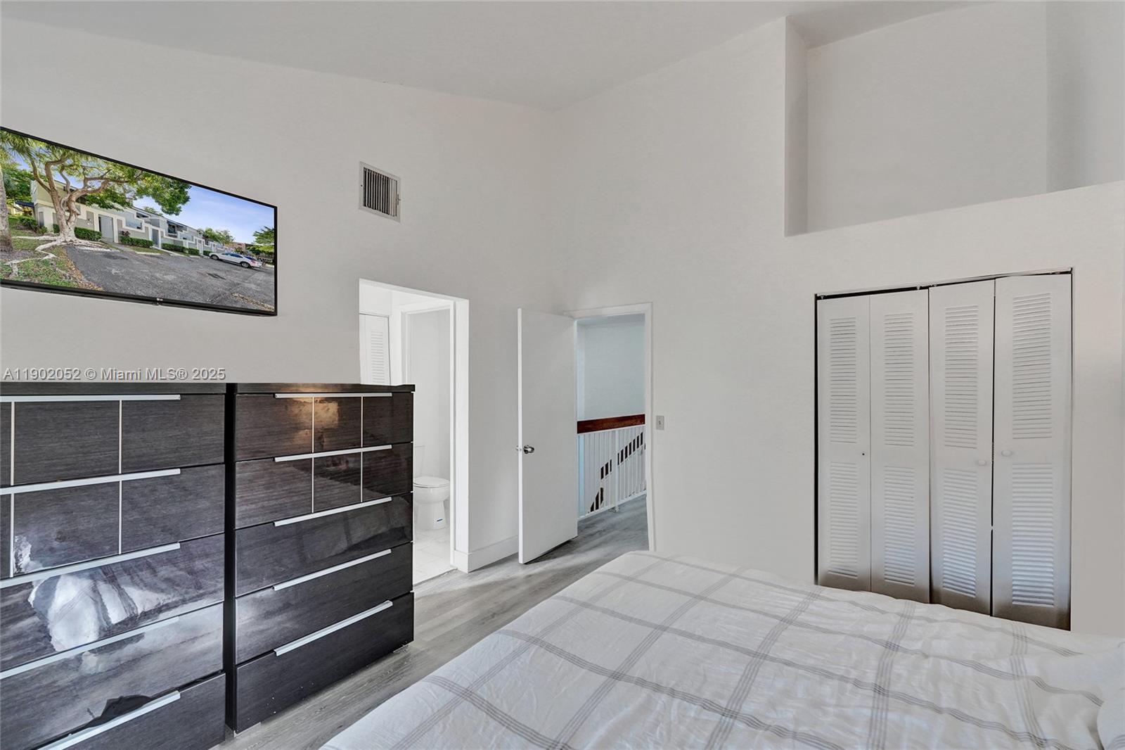 CROSS CREEK TOWNHOMES PLA - Residential