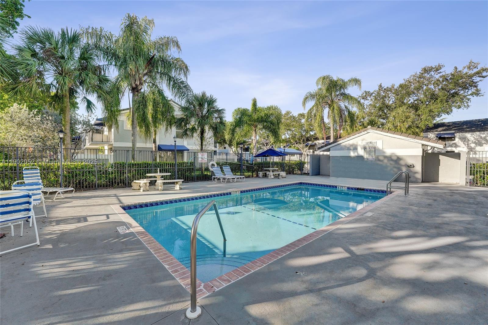 CROSS CREEK TOWNHOMES PLA - Residential