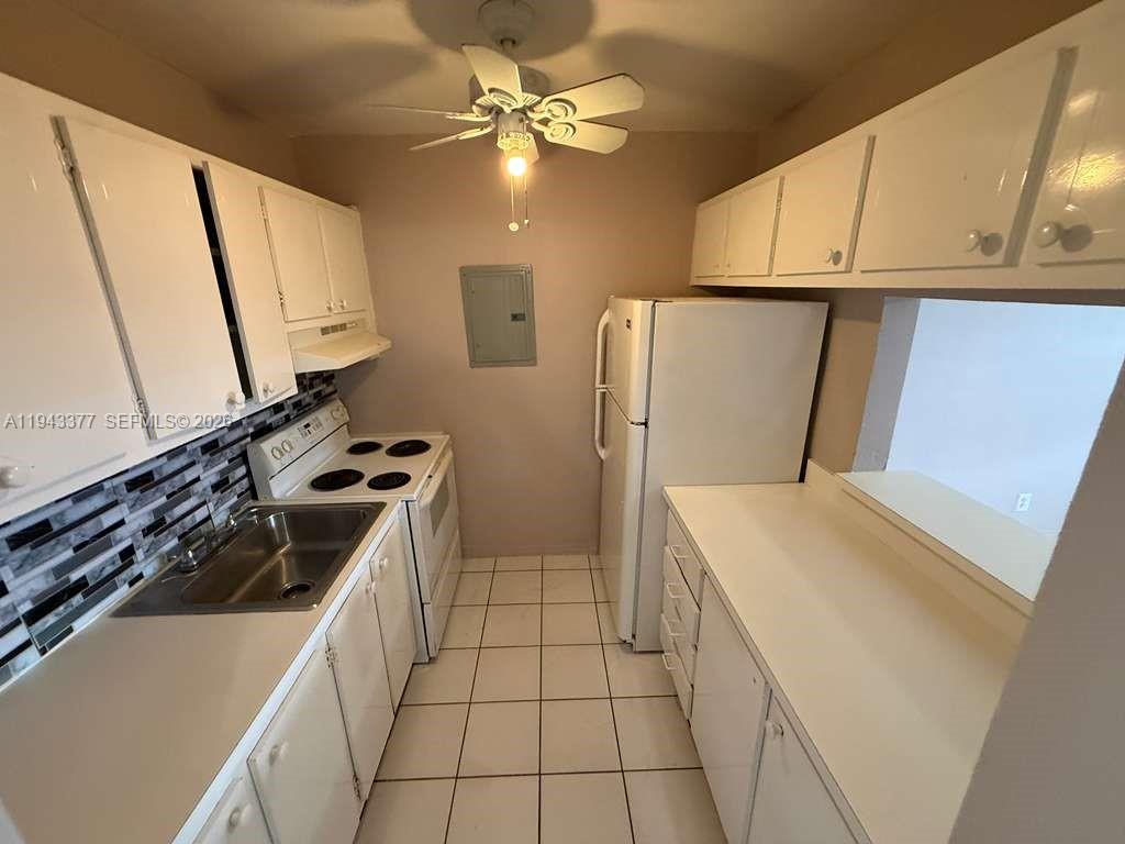 TOWN COLONY CONDO - Residential