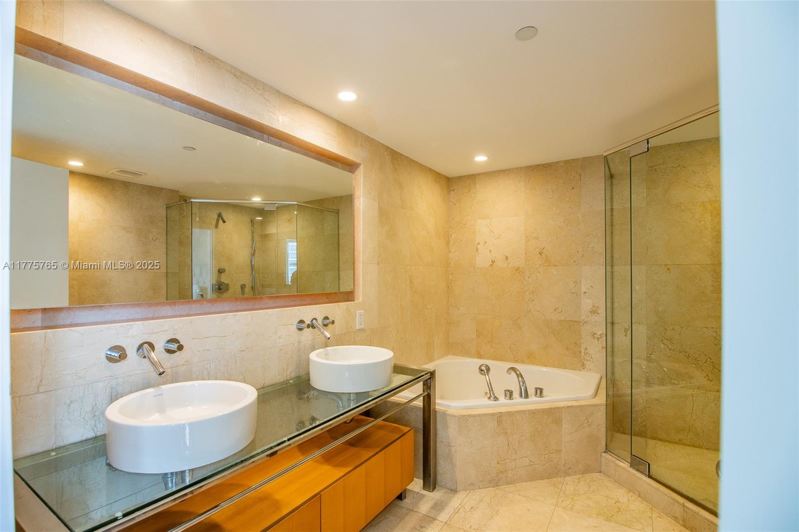 6000 INDIAN CREEK CONDO - Residential Lease