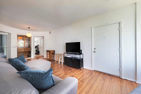 Tiny photo for 6941 Bay Dr #B3, Miami Beach, FL 33141 (MLS # A12005945)