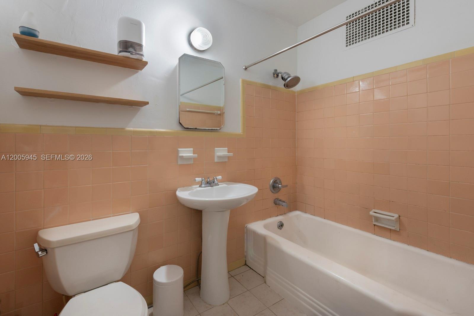 NORMANDY PALMS CONDO - Residential