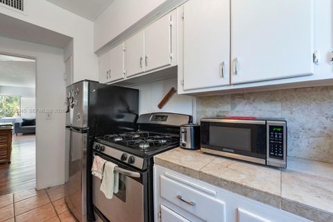 Tiny photo for 6941 Bay Dr #B3, Miami Beach, FL 33141 (MLS # A12005945)