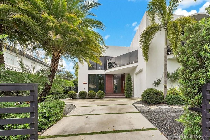 Rare MODERN 4 bed 3.5 Baths located on prestigious North BAY ROAD, walking distance from South Beach trendiest neighborhood: SUNSET HARBOR its marina, park, restaurants and markets. Build in 2014 with an open floor plan, salt water heated pool, spa, outdoor kitchen, chef kitchen, master suite overlooking the POOL, this luxury villa will quickly become your PARADISE!!! 11ft ceilings throughout and 24ft ceilings in living room, floating stairs with glass railings, Miele and Thermador appliances with Brooks countertops, custom Italian cabinetry, 2 car garage and generator. Your OASIS among the stars will be perfect to entertain!
