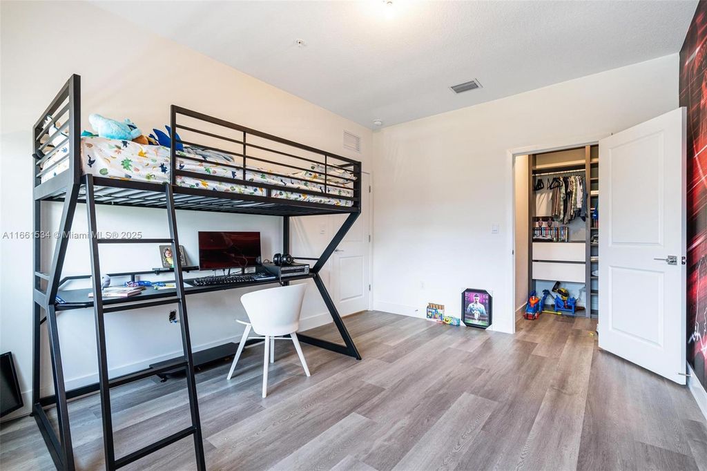 listing image 55