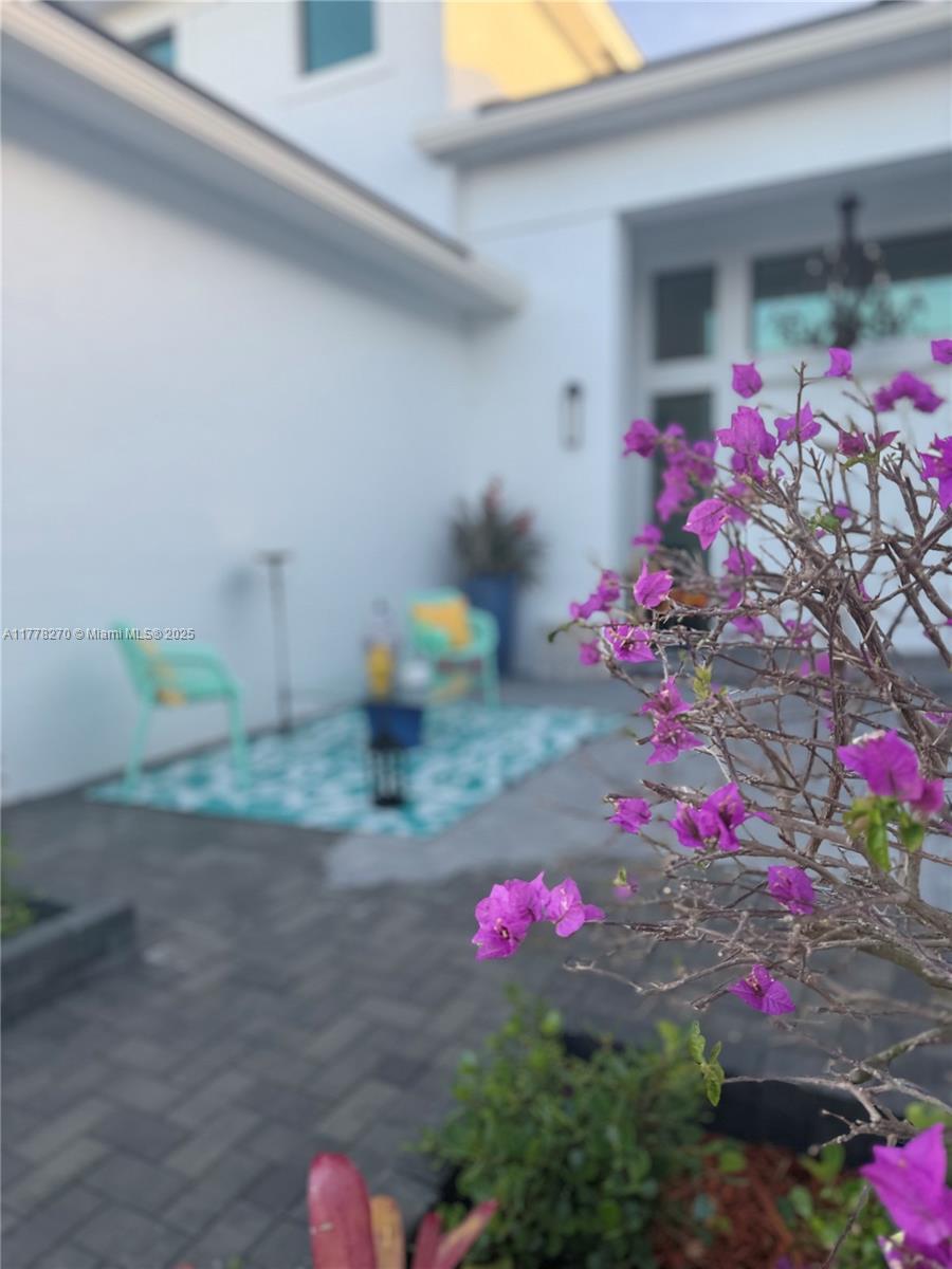 VERANO SOUTH PUD 1 - POD - Residential Lease