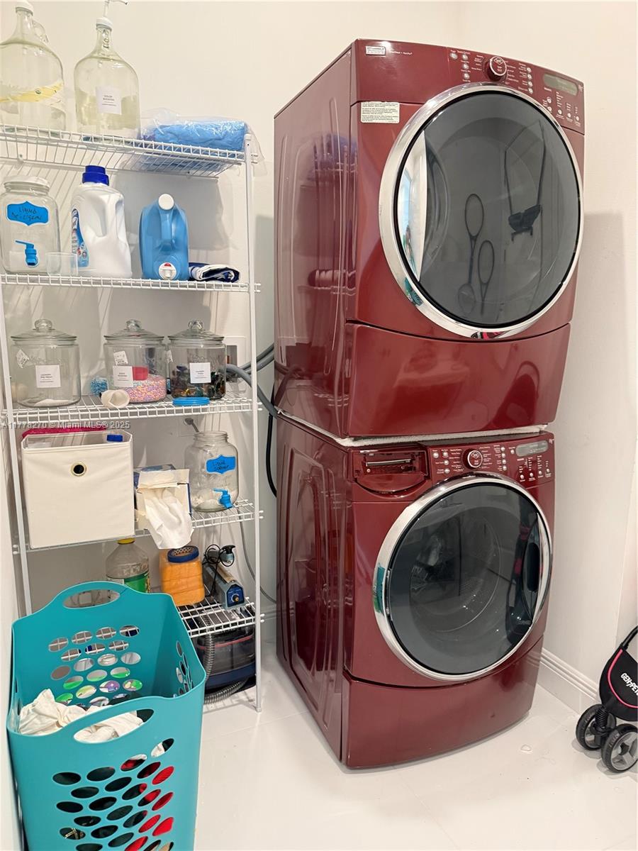 VERANO SOUTH PUD 1 - POD - Residential Lease