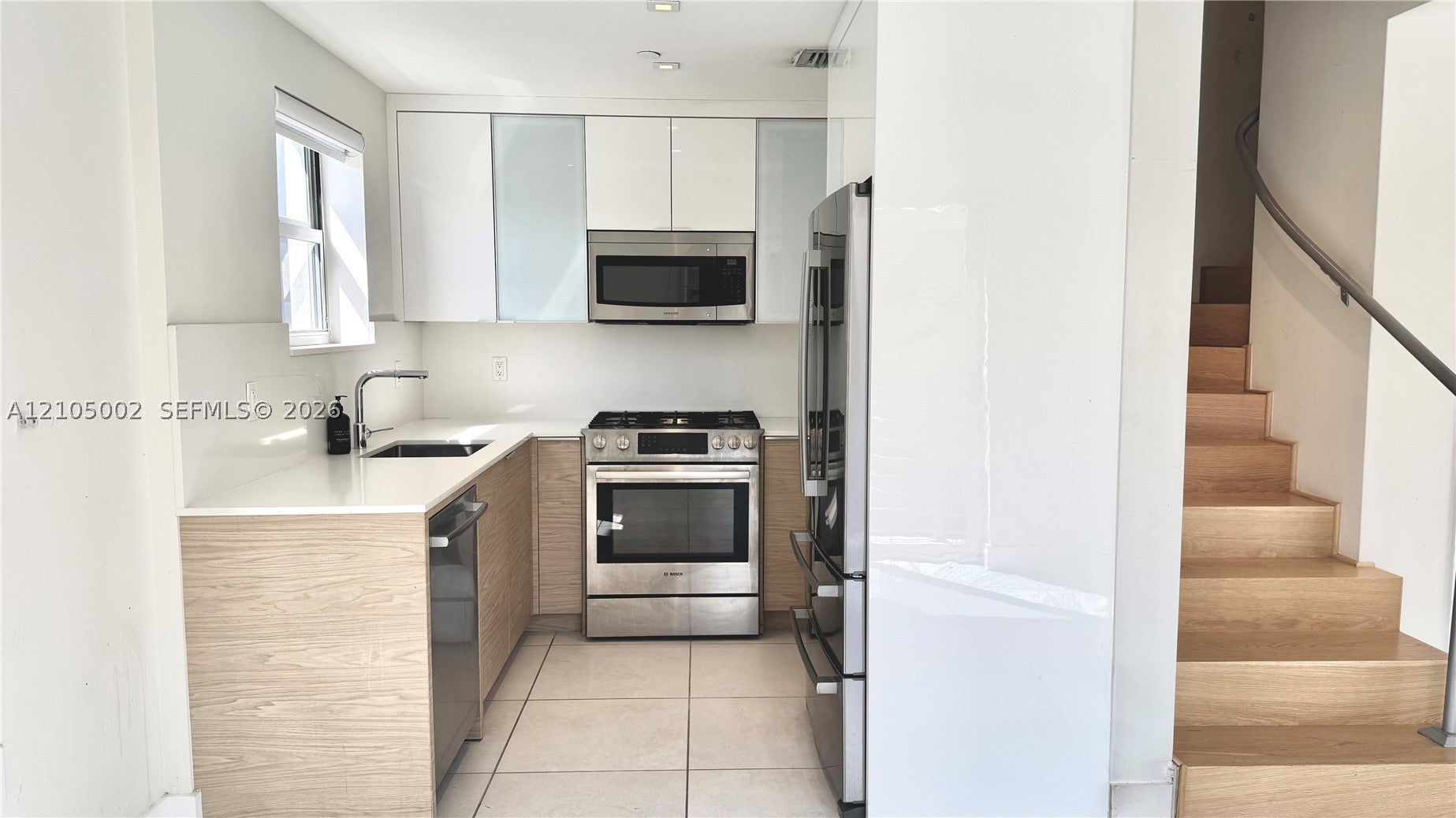 643 Jefferson Ave 11