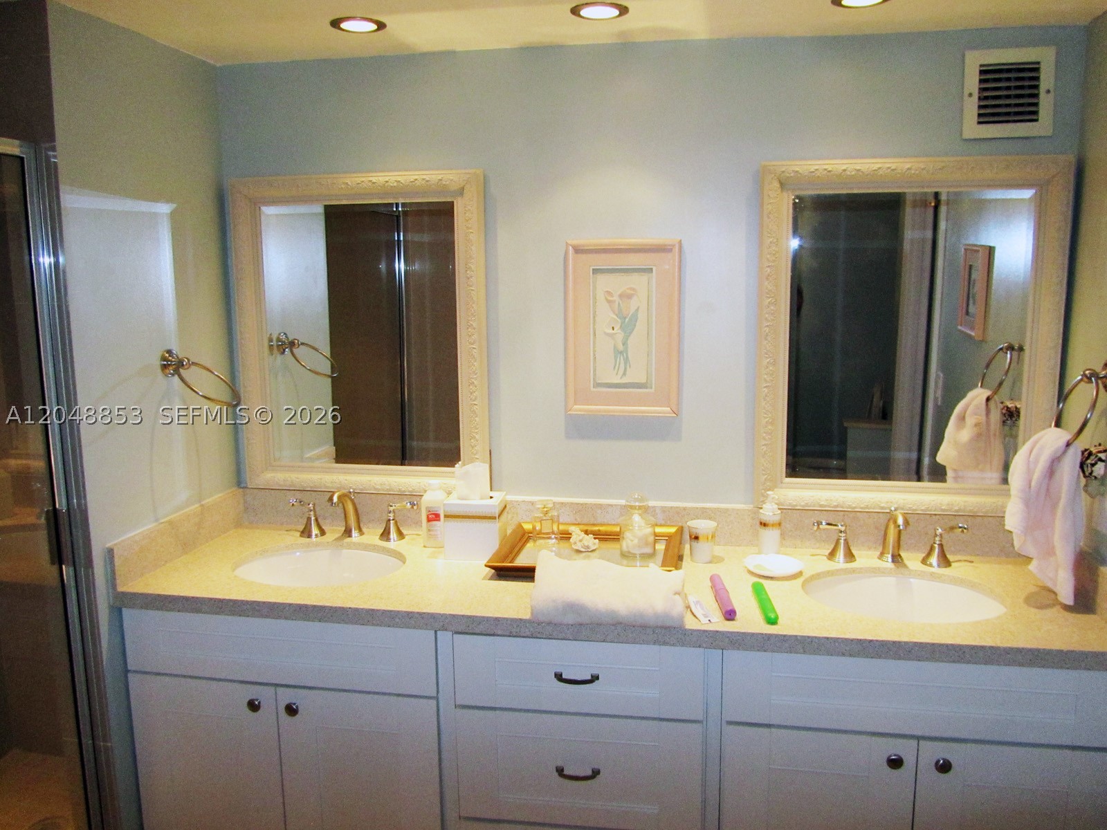 1833 S Ocean Dr 911