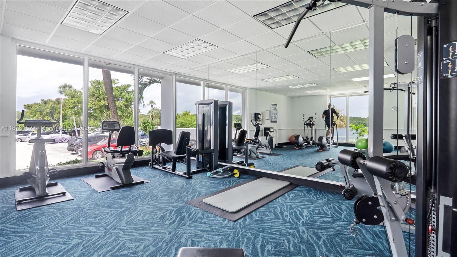 ARLEN HOUSE WEST CONDO - Residential