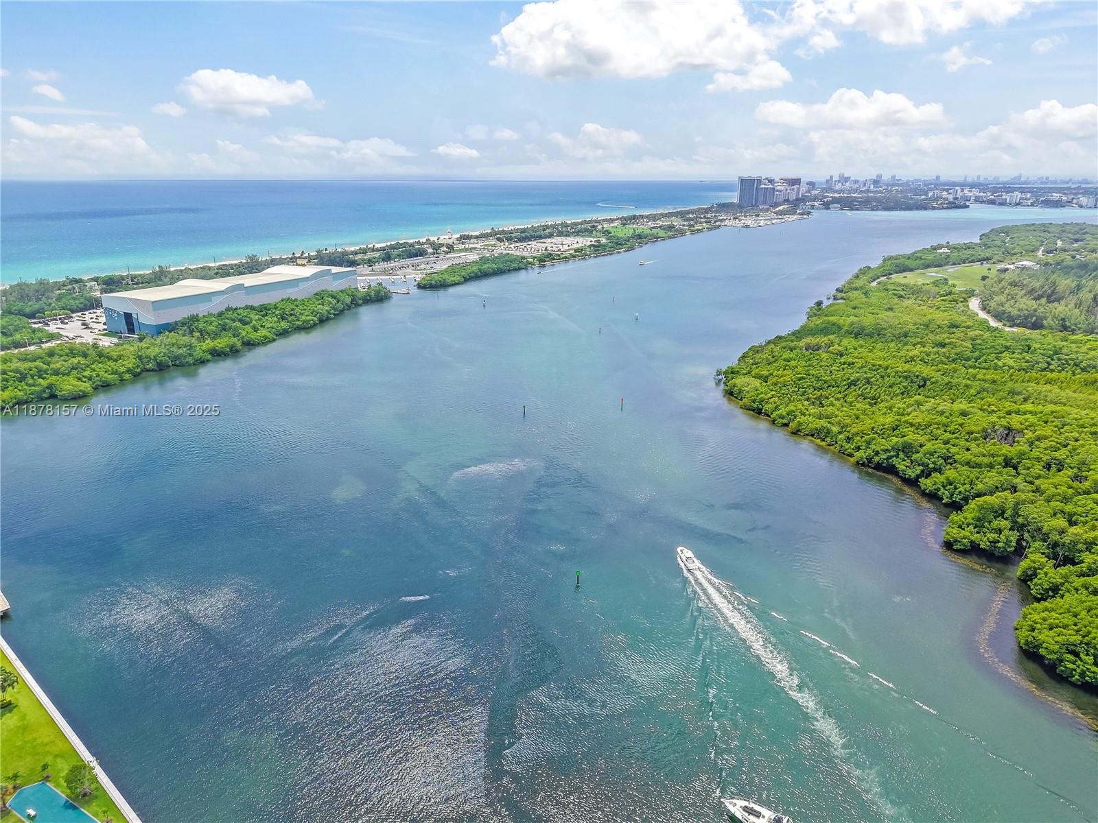 ARLEN HOUSE WEST CONDO - Residential