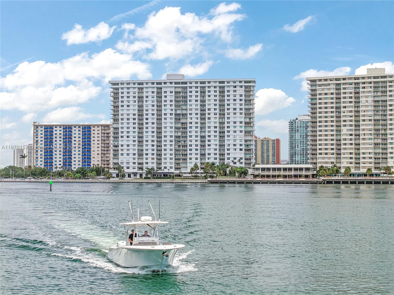 ARLEN HOUSE WEST CONDO - Residential