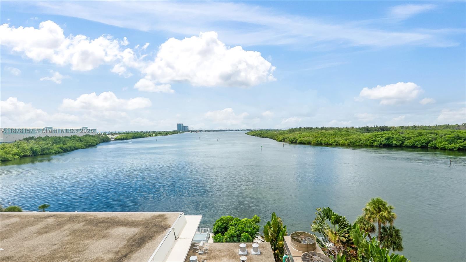 ARLEN HOUSE WEST CONDO - Residential